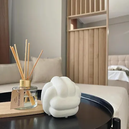 Square Modern Center Daire Tiran