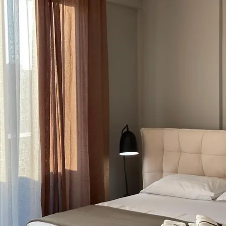 Square Modern Center Daire Tiran